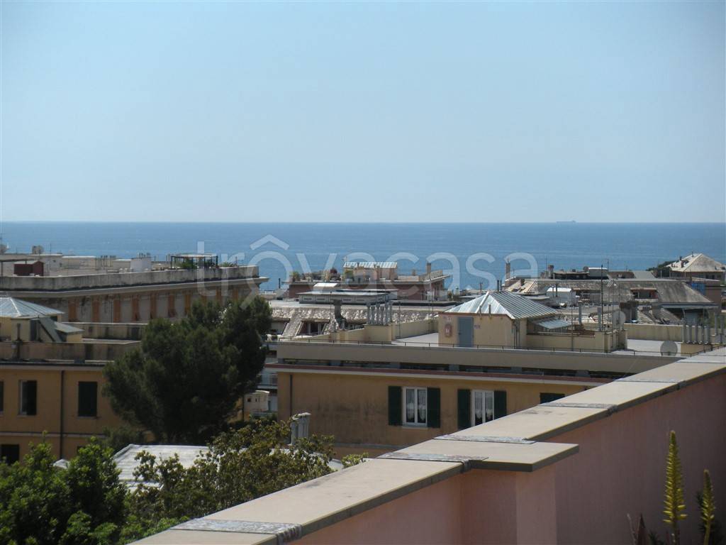 appartamento in vendita a Genova in zona Albaro