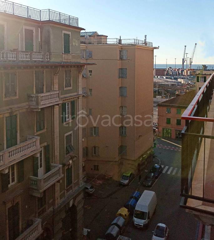 appartamento in vendita a Genova in zona Sampierdarena