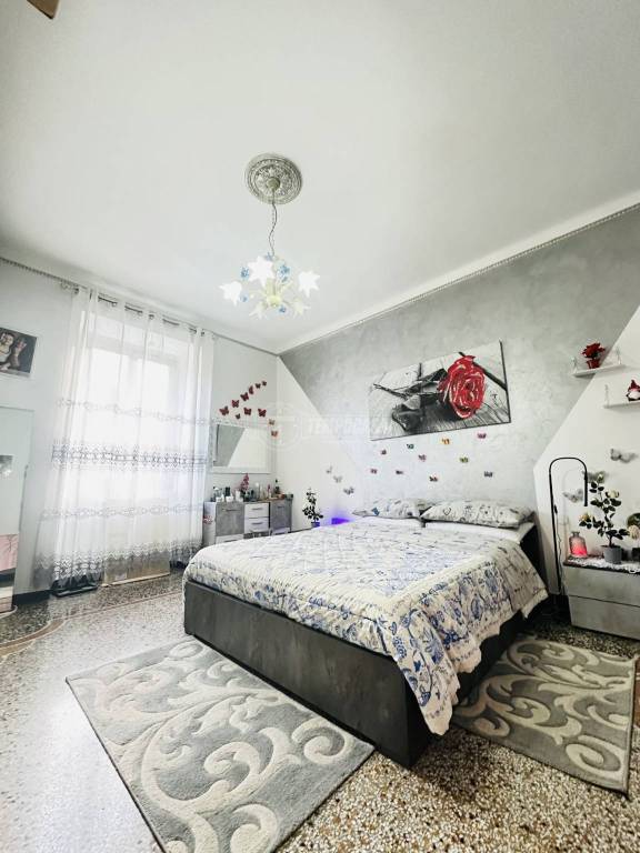 appartamento in vendita a Genova in zona Molassana