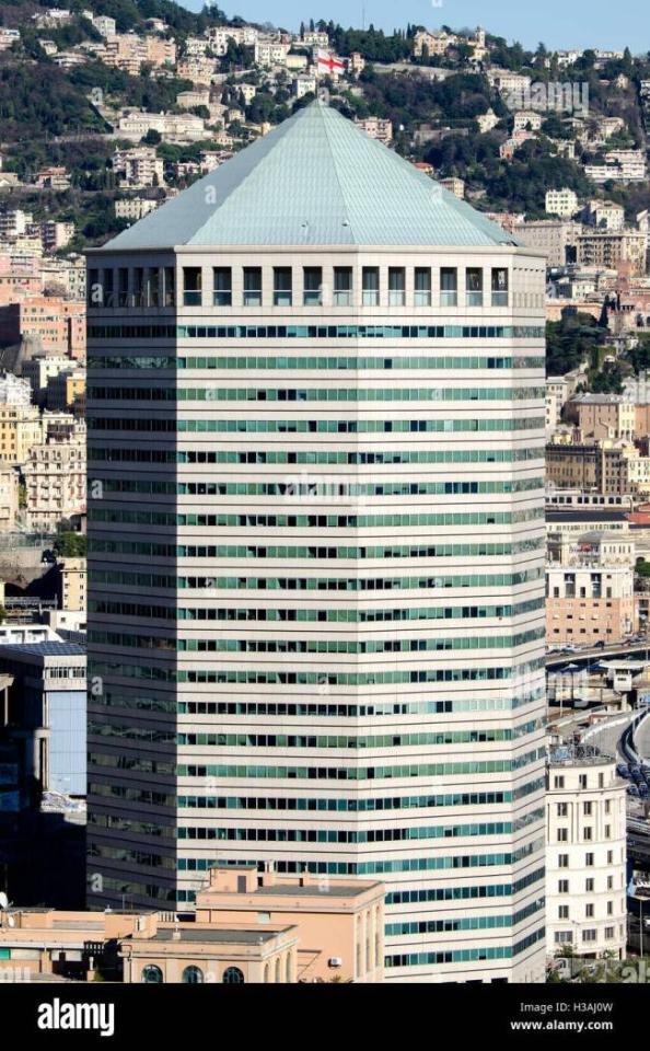 negozio in vendita a Genova in zona San Benigno