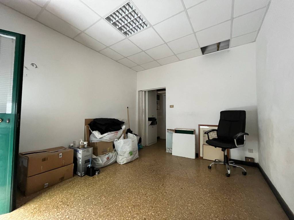 negozio in vendita a Genova in zona Borzoli