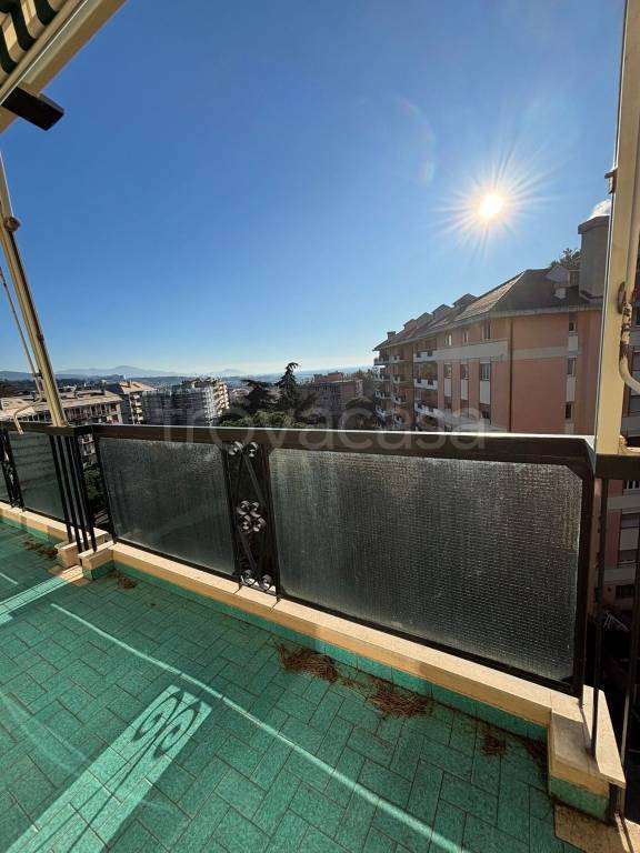 appartamento in vendita a Genova in zona Pegli
