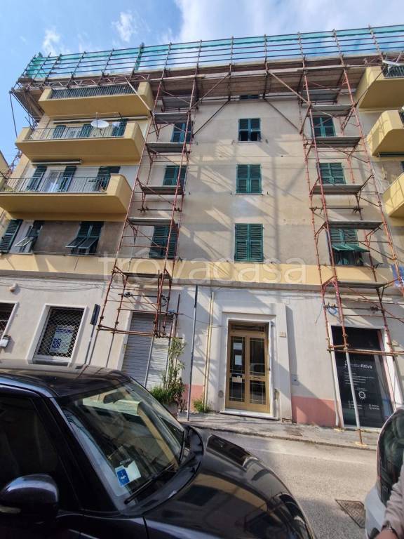 appartamento in vendita a Genova in zona Palmaro / Pra'