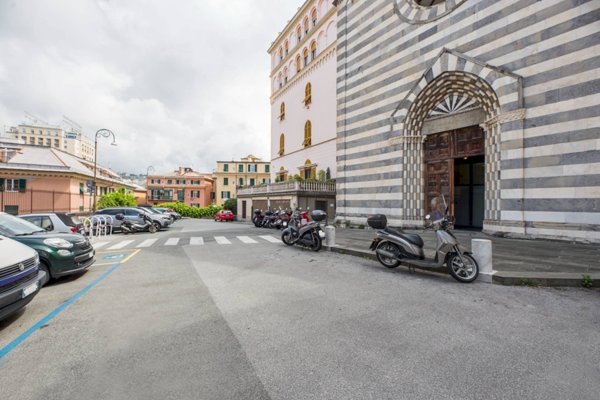 appartamento in vendita a Genova in zona Carignano