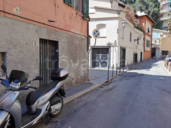 appartamento in vendita a Genova in zona Sestri Ponente