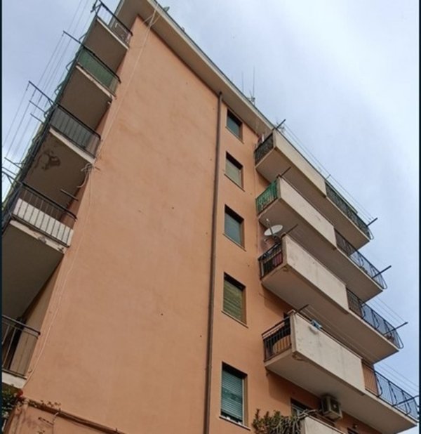 appartamento in vendita a Genova in zona Staglieno