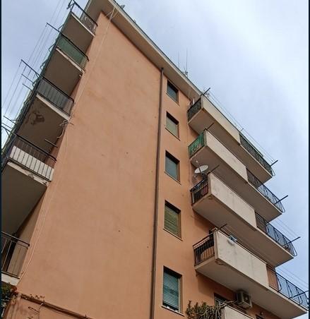 appartamento in vendita a Genova in zona Staglieno