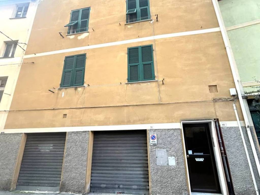 appartamento in vendita a Genova in zona Rivarolo