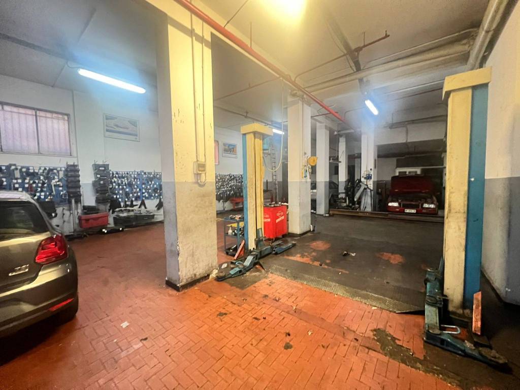 negozio in vendita a Genova in zona Nervi