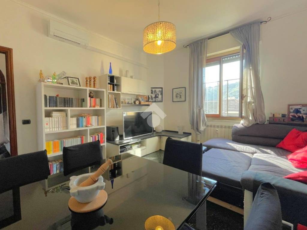 appartamento in vendita a Genova in zona Lagaccio / Granarolo