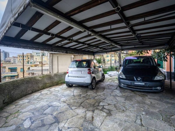 casa indipendente in vendita a Genova in zona San Martino