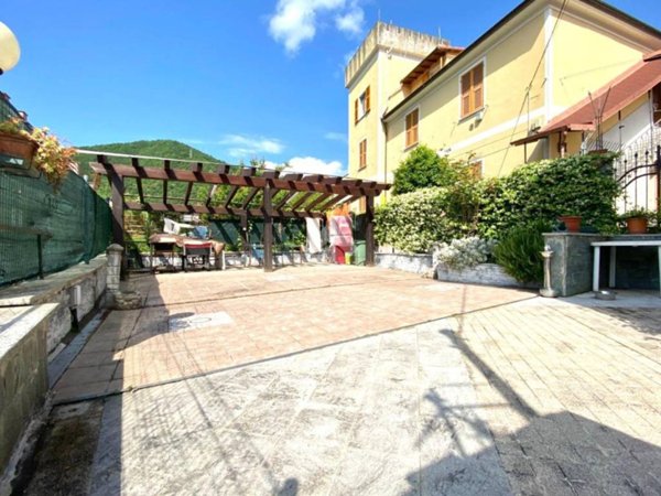 appartamento in vendita a Genova in zona Struppa