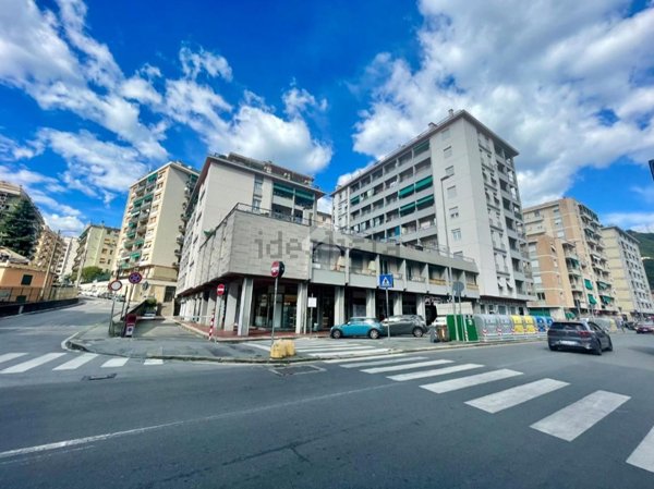 appartamento in vendita a Genova in zona Molassana