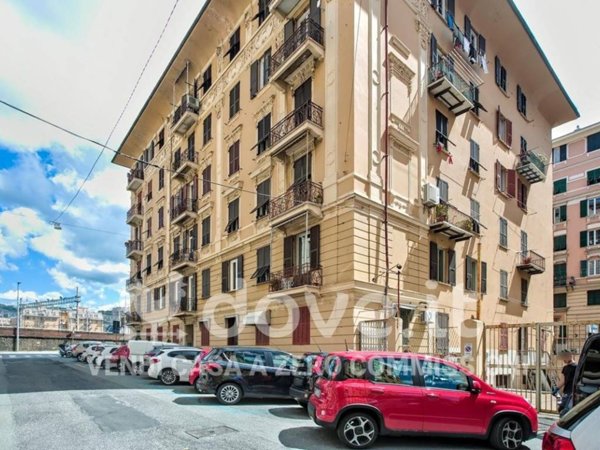 appartamento in vendita a Genova in zona Foce