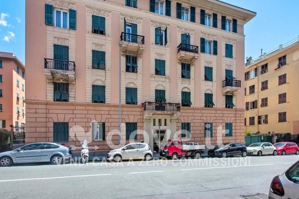 appartamento in vendita a Genova in zona Sturla
