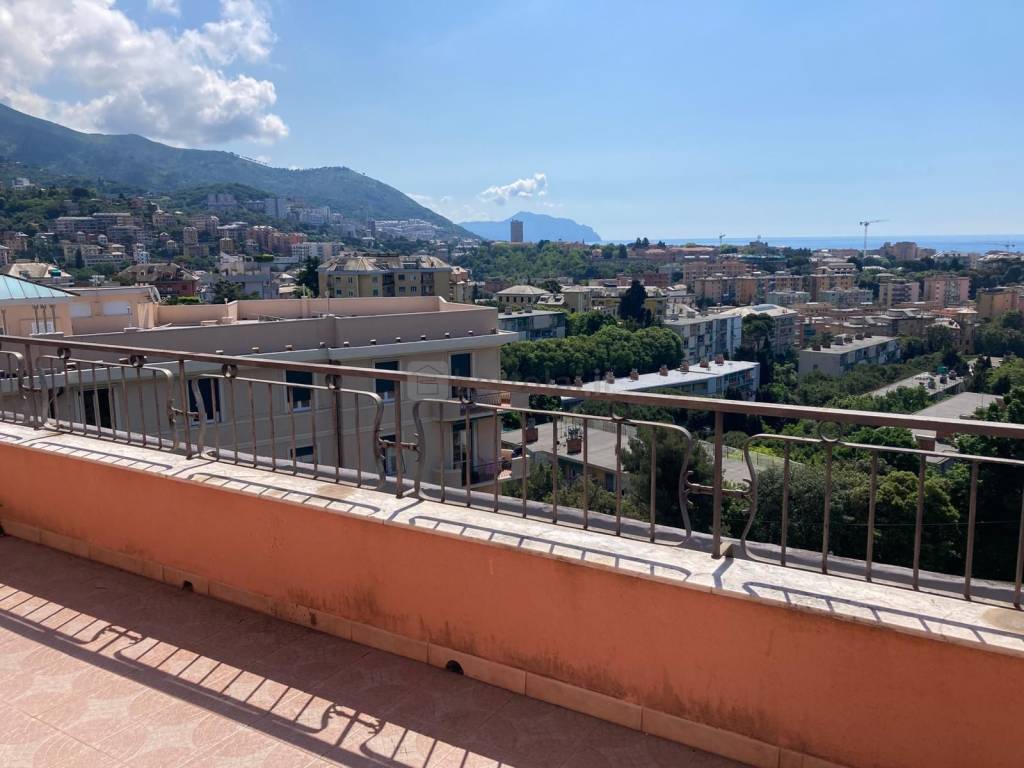 appartamento in vendita a Genova in zona Albaro