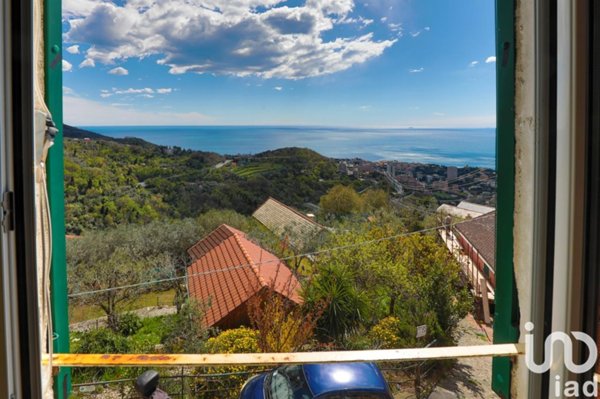 casa indipendente in vendita a Genova in zona Apparizione