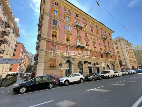 appartamento in vendita a Genova in zona Foce