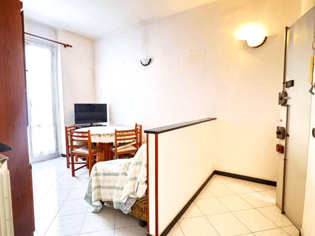 appartamento in vendita a Genova in zona Certosa