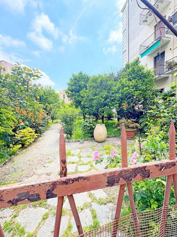 appartamento in vendita a Genova in zona Nervi