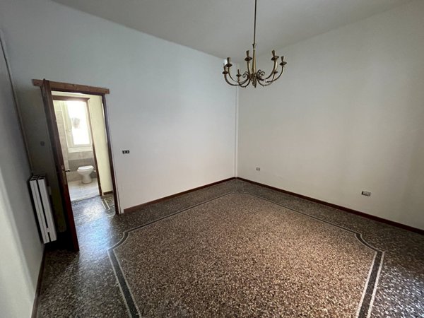 appartamento in vendita a Genova in zona Marassi