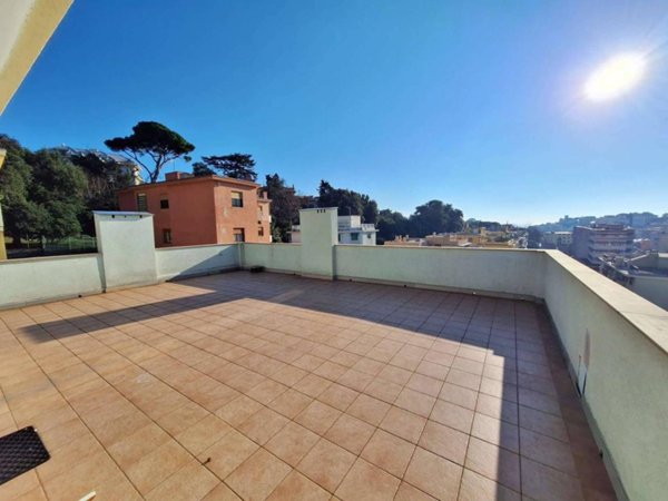 appartamento in vendita a Genova in zona Sturla