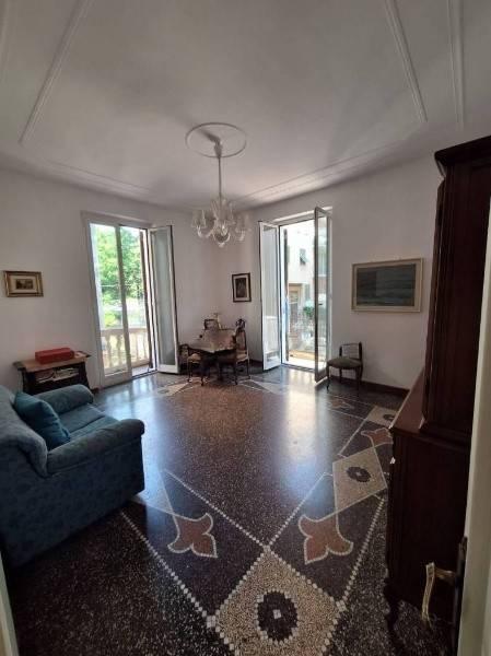 appartamento in vendita a Genova in zona Sestri Ponente