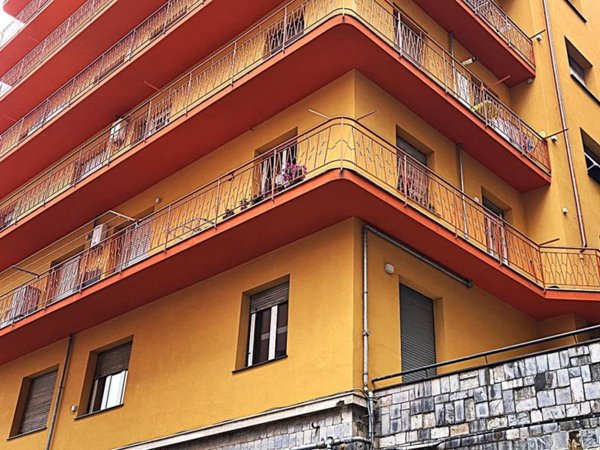 appartamento in vendita a Genova in zona Rivarolo