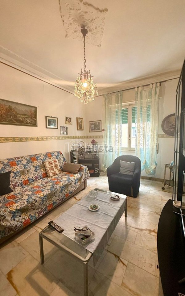 appartamento in vendita a Genova in zona Sestri Ponente