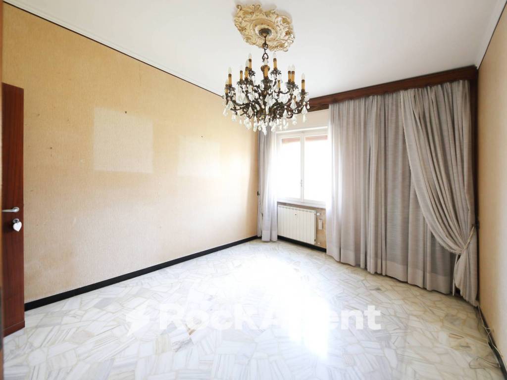 appartamento in vendita a Genova in zona Oregina
