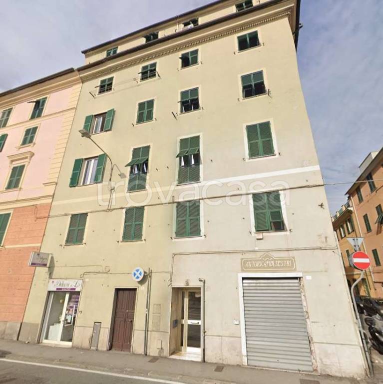 appartamento in vendita a Genova in zona Sestri Ponente