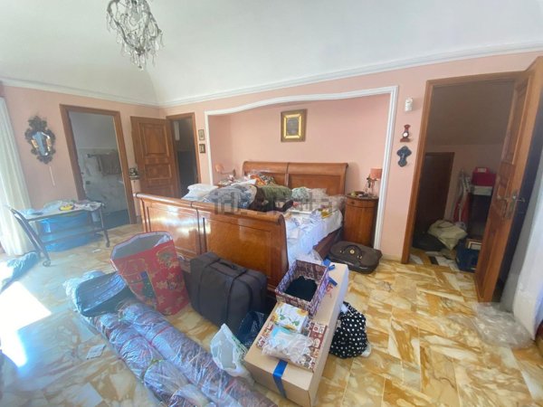 appartamento in vendita a Genova in zona Quarto dei Mille