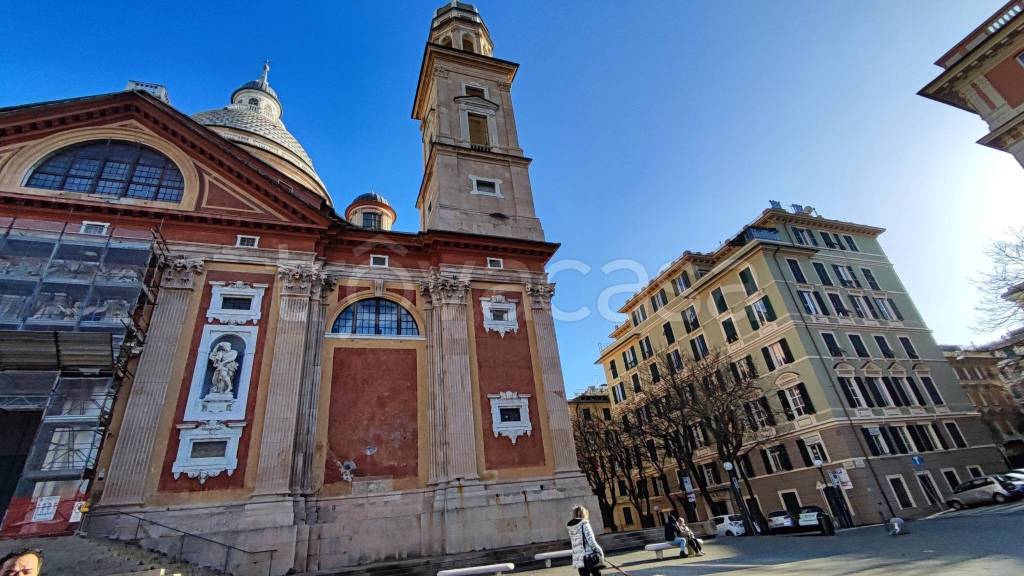 appartamento in vendita a Genova in zona Carignano