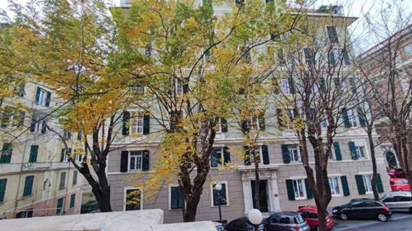 appartamento in vendita a Genova in zona Carignano