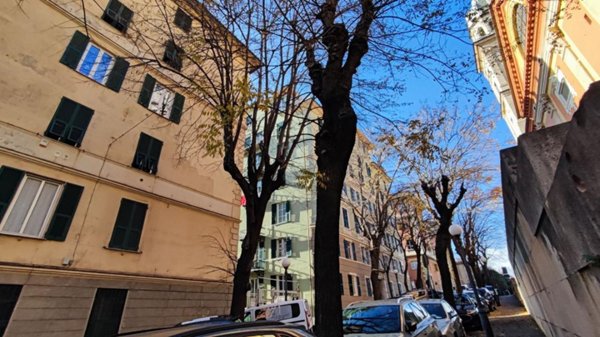 appartamento in vendita a Genova in zona Carignano