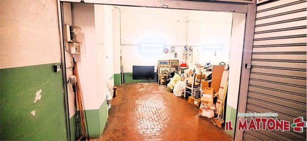 negozio in vendita a Genova in zona Sampierdarena