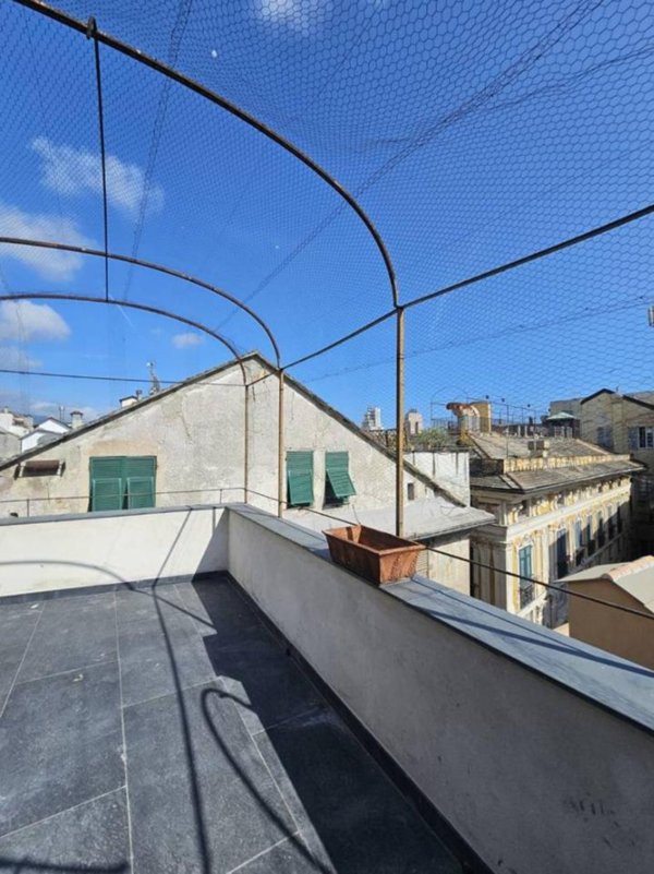 appartamento in vendita a Genova in zona Sottoripa / Maddalena / Molo