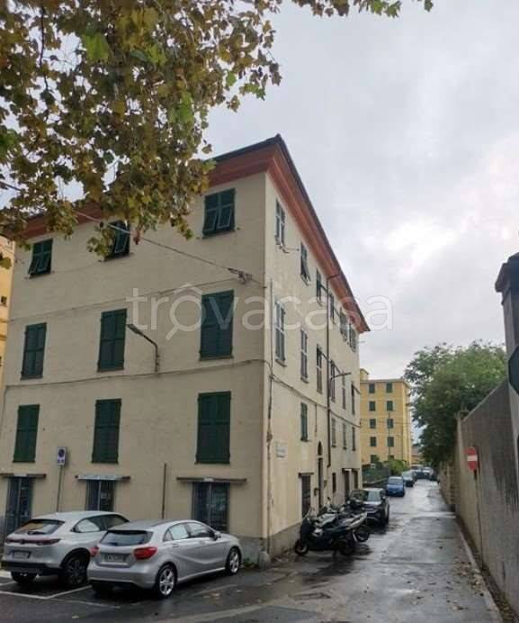 negozio in vendita a Genova in zona Cornigliano
