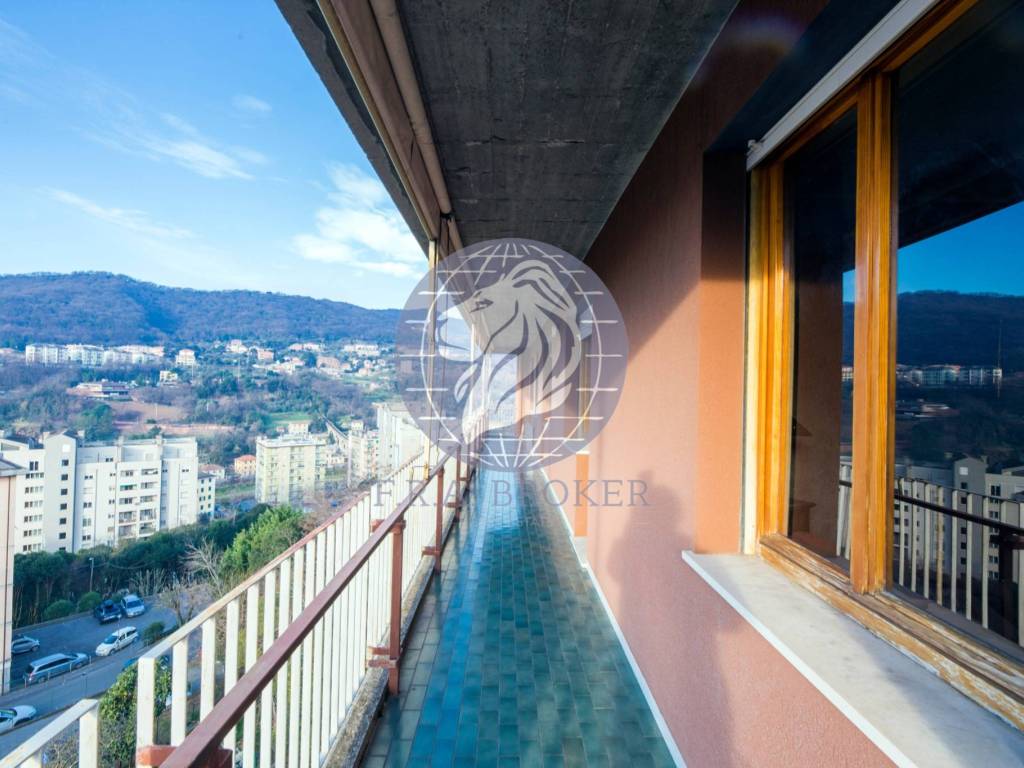 appartamento in vendita a Genova in zona Molassana