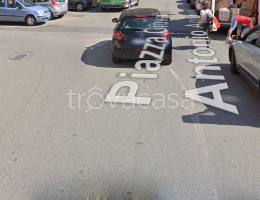 negozio in vendita a Genova in zona Sestri Ponente