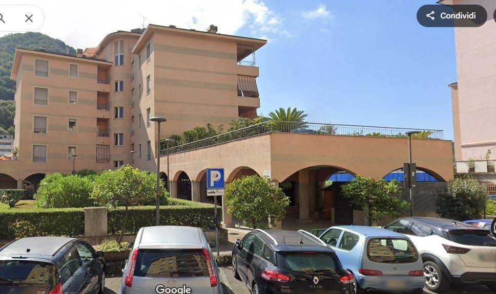negozio in vendita a Genova in zona Molassana