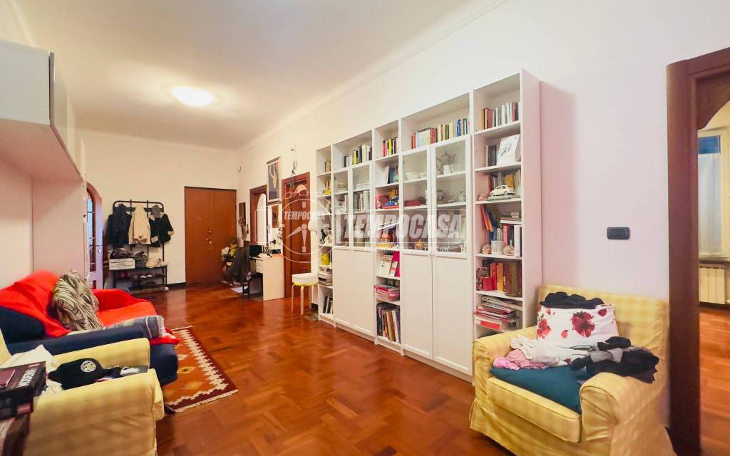 appartamento in vendita a Genova in zona Lagaccio / Granarolo