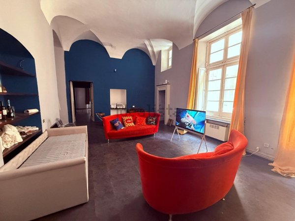 appartamento in vendita a Genova in zona Sottoripa / Maddalena / Molo