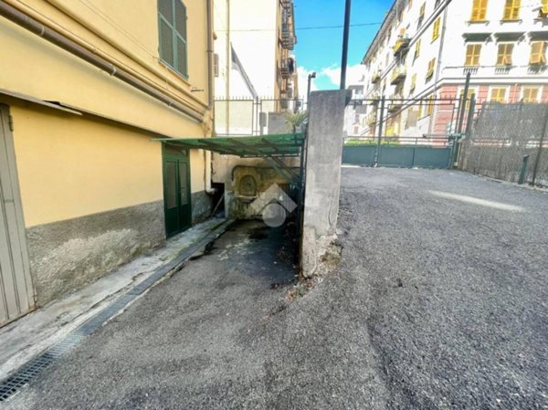 casa indipendente in vendita a Genova in zona Foce