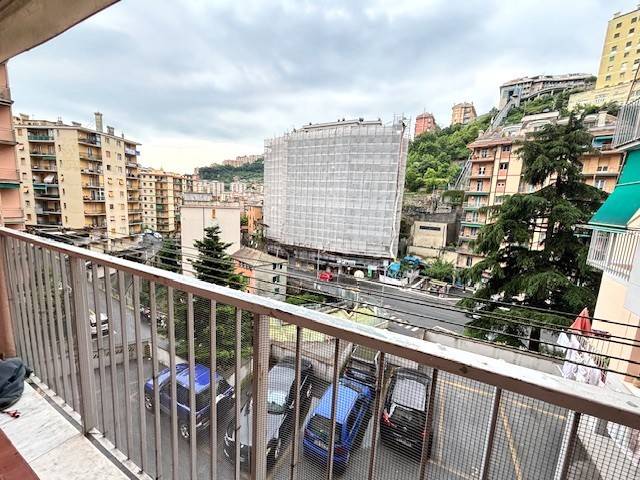 appartamento in vendita a Genova in zona Quezzi