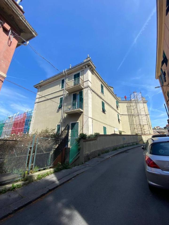 appartamento in vendita a Genova in zona Certosa