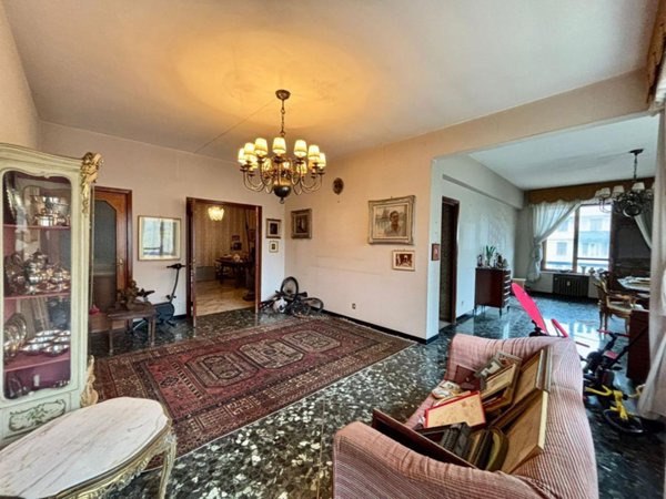 appartamento in vendita a Genova in zona Sestri Ponente