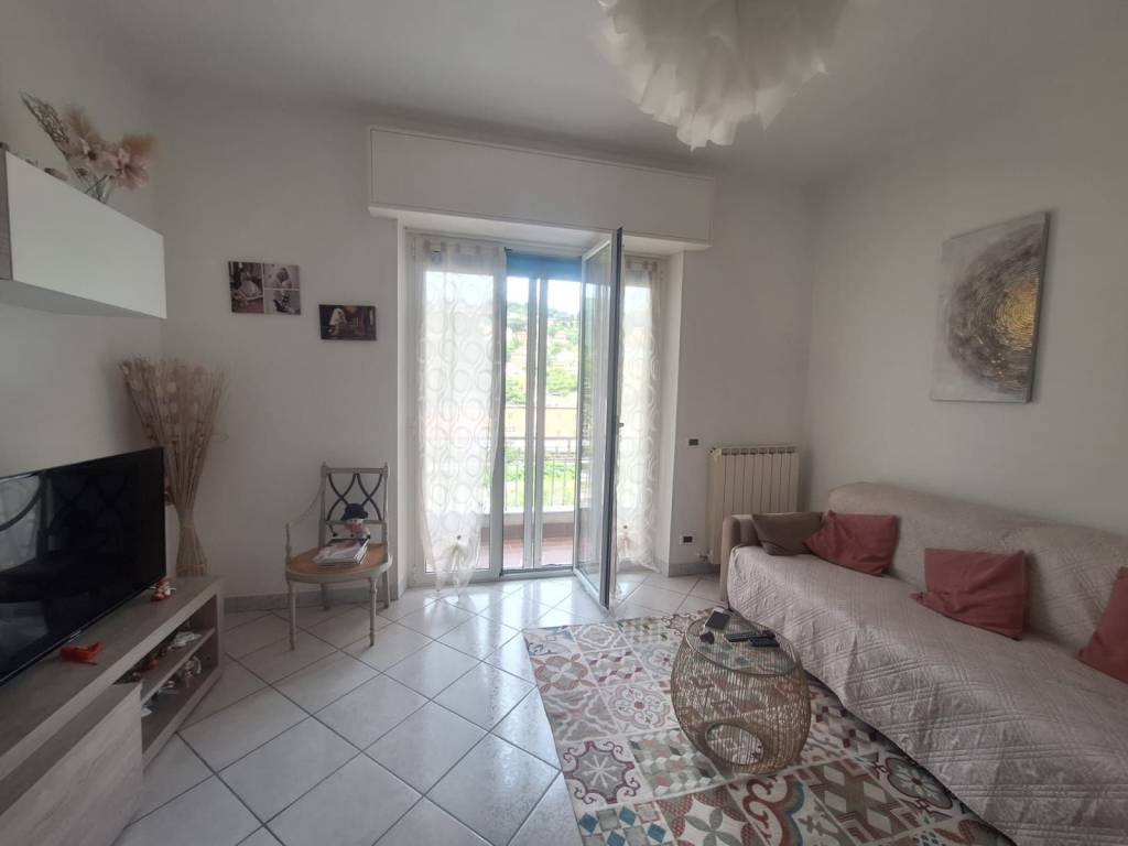 appartamento in vendita a Genova in zona Bolzaneto