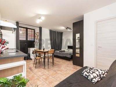 appartamento in vendita a Genova in zona Sottoripa / Maddalena / Molo