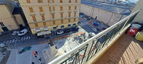 appartamento in vendita a Genova in zona Sampierdarena